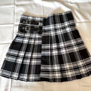 black plaid skirt